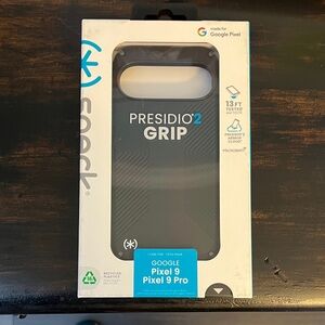 Speck Presidio2 Grip Case for Google Pixel 9 - Dark Gray